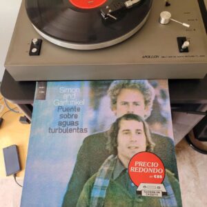 Paul Simon Instagram - What records are you spinning in the new year?

📷: @marcowitkamp // @vinylophyle // @atalayagreen // @flippingthroughvinyl // @jpoubaez
