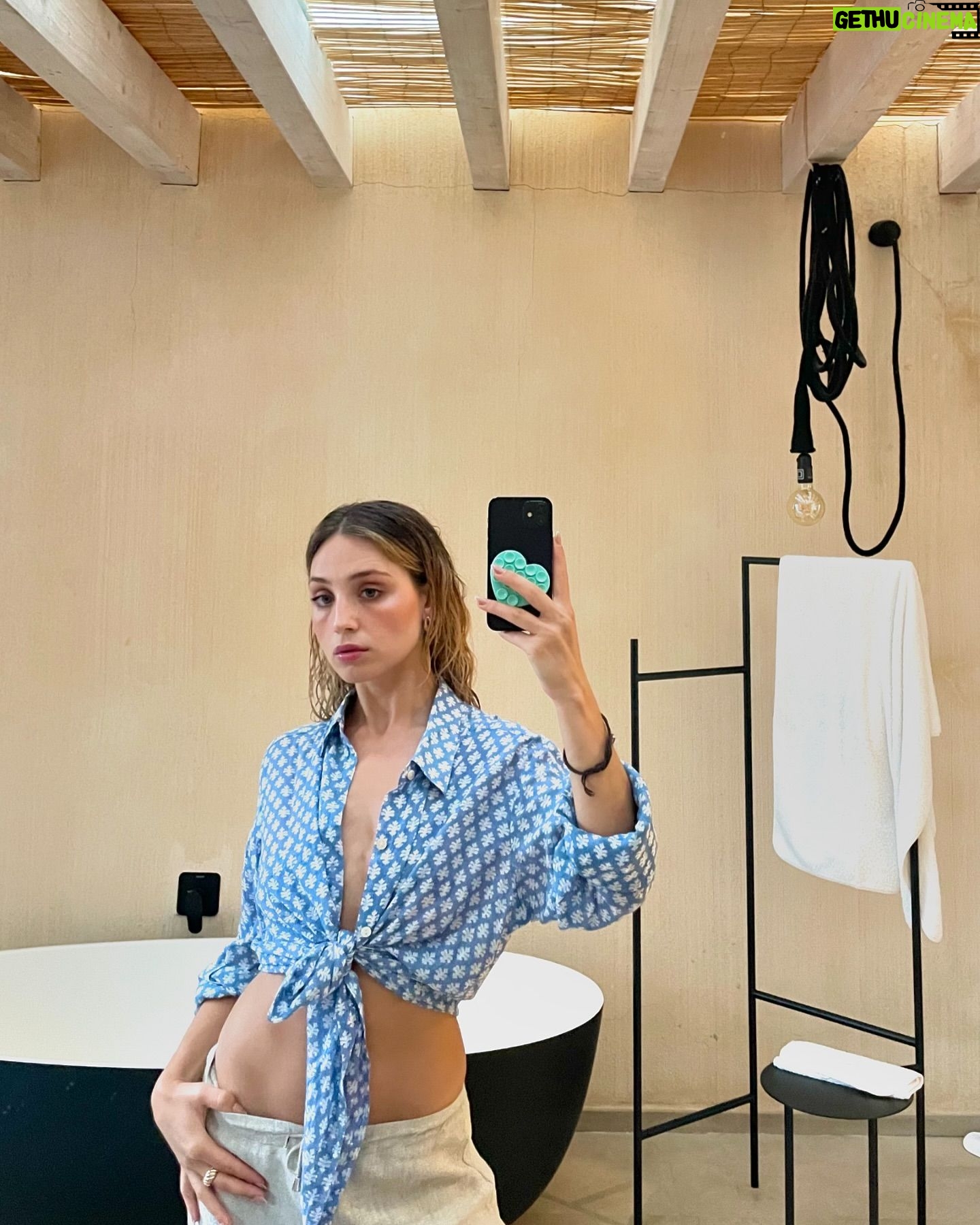 Paula Magalhães - 1.1K Likes - ☀️🛥️🏝️🍸♥️