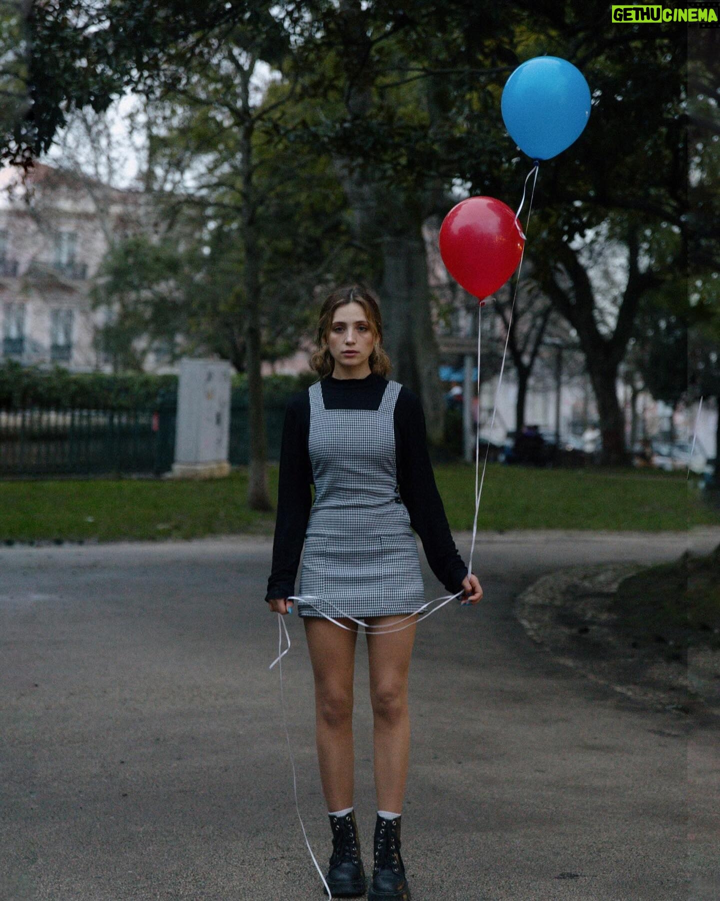 Paula Magalhães - 883 Likes - Tudo começa com um sonho 🎈
“E sempre que o homem sonha, o mundo pula e avança”