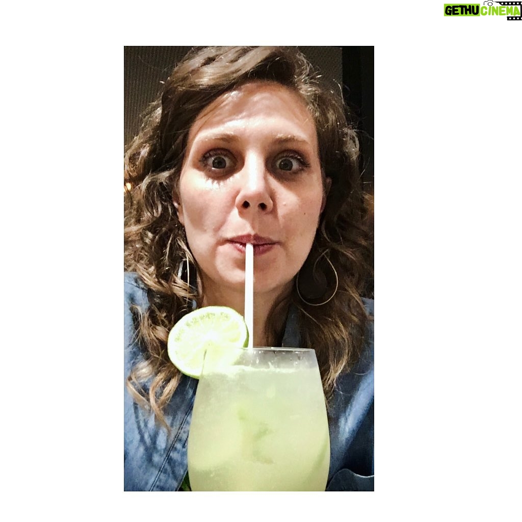 Paula Possani - 142 Likes - Uns #tbts aleatórios q encontrei no rolo do celular…