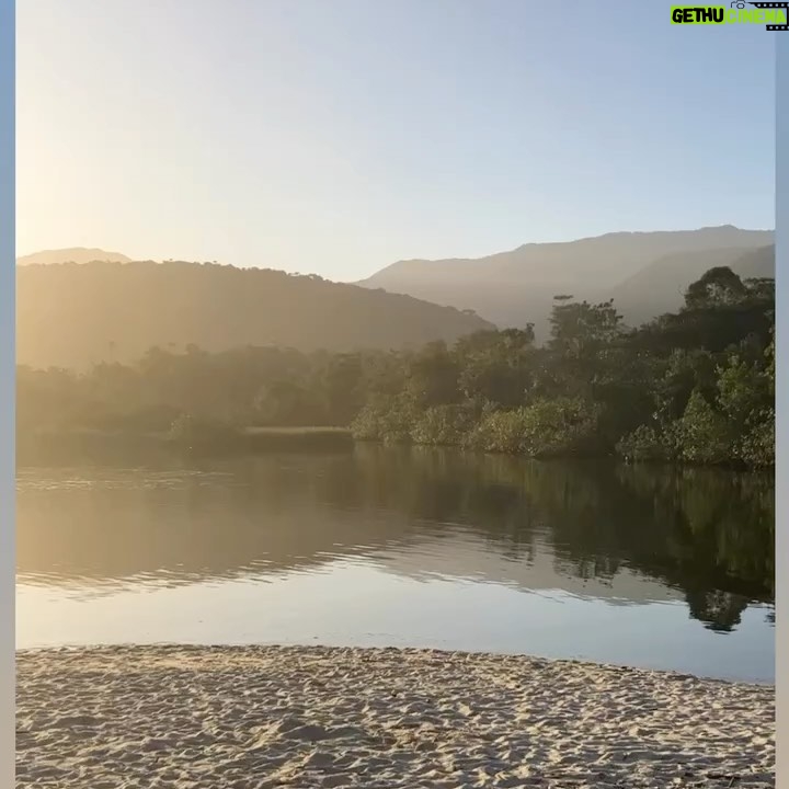 Paula Possani - 201 Likes - Do story para o feed, a lembrança dessa prainha delícia onde eu queria estar! ☀️🌱❤️