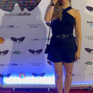 Paula Possani Instagram - Despedindo de outubro com um pouco da temporada no Rio de Janeiro ❤️☀️💦🎬