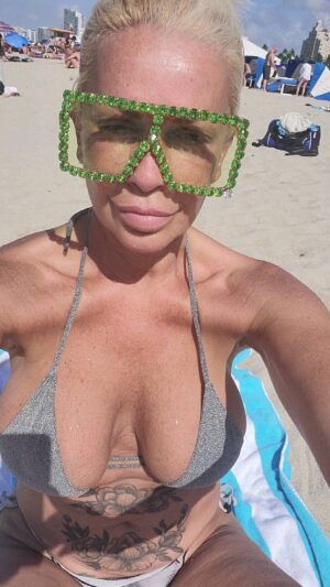 Paula Volpe Instagram - #loveverano #loveplaya #lovemiami