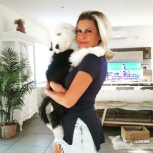 Paula Volpe Instagram - Gracias @somoswapp por los mejores alimentos #canes #amorperruno