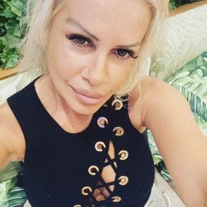 Paula Volpe Instagram - Hoy en @citycenterros con @arnaldoandreoficial #elenganche #casino #teatro