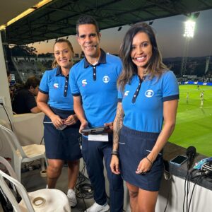 Paulo Andrade Instagram - Vamos de BRAGANTINO x FLAMENGO, ao vivo no @premiere! Elas, @anathaismatos e @alline.calandrini, e eu. Brasileirão!