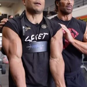 Paulo Costa Instagram - Caption this 

@borrachinhamma secret juice & @mikeohearn fake natty team Up