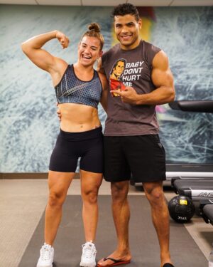 Paulo Costa Instagram - @ailu.perez.ufc is on @secretjuicebrasil 🧃🧃🧃 
Super Strong and Jacked 💪🏽💪🏽🧃

#secretjuice