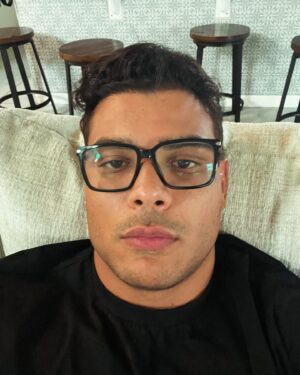 Paulo Costa Instagram - Im getting fat 😏 so quickly ahhh. I need have a fight soon as possible