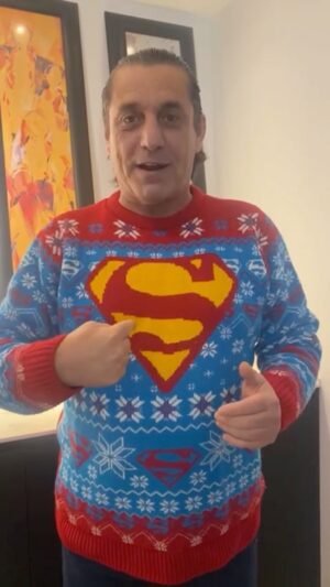 Paulo Futre Instagram - Infinitos obrigados e infinitas gracias por tudo el carinho que me dieron este año!!! 🇵🇹🇪🇸🎅🎄 #Feliz2023 #BoasFestas #Portuñol #Christmas