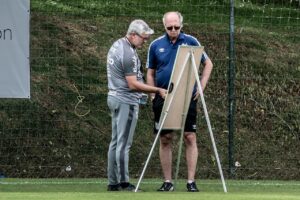 Paulo Roberto Falcão Instagram - É muito bom poder passar um tempo com o grupo isolado, focado apenas na preparação para a temporada, planejar o futuro, criar estratégias e colher resultados. Estamos trabalhando muito e teremos uma excelente jornada pela frente.
///
È bello poter trascorrere del tempo con il gruppo isolato, concentrato solo sulla preparazione della stagione, pianificare il futuro, creare strategie e raccogliere risultati. Stiamo lavorando molto e abbiamo davanti a noi un ottimo percorso.