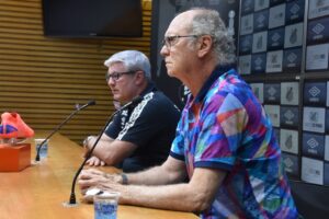 Paulo Roberto Falcão Instagram - Ontem o dia foi marcado pelo primeiro contato de Odair Hellmann com a imprensa. Apresentamos novas ideias e o nosso planejamento para o ano. Desejo muito trabalho, sorte e sucesso ao nosso treinador.
.

La giornata di ieri è stata segnata dal primo contatto di Odair Hellmann con la stampa. Vi presentiamo nuove idee e la nostra pianificazione per l'anno. Auguro al nostro allenatore tanto lavoro, fortuna e successo.