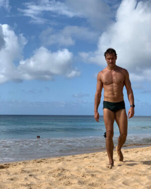 Paulo Rocha Instagram - Onde eu queria estar nessa sexta, aproveitando o paraíso 🌊🏄‍♂️