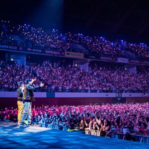 Paulo Vintém Instagram - HOJE VOLTÁMOS À ENCORE TOUR 🔥
Que tour de sonho! Tudo começou dia 29 Abril do ano passado na maior sala do país ALTICE ARENA 

A tour começou com 4dias lotados. Cada data foi diferente e especial mas dia 29.. foi o nosso regresso aos palcos ao fim de 12anos!

Quem esteve lá ? 🙋‍♂️
Quem viajava connosco no tempo para regressar a este dia épico? 🚀🔥

Queremos agradecer novamente a todos os que fizeram parte desta história que ainda não acabou. #tribodzrt 🙏

📷 @marta.takes.photos