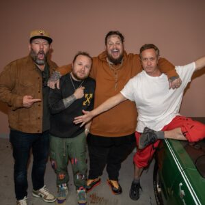 Pauly Shore Instagram - Hanging out last night with my guys @bertkreischer @zmyersofficial and @jellyroll615, having a good ol time. 

Thx @jeanz_media for the pic 📷