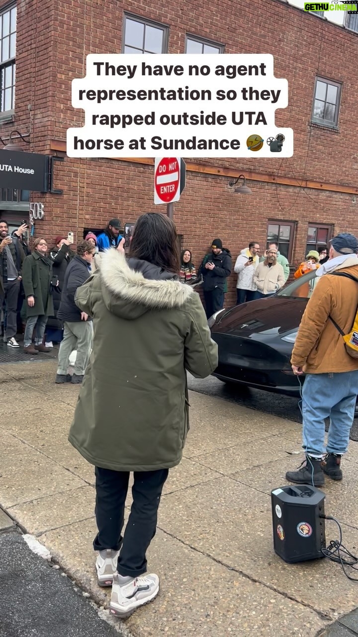 Pauly Shore - 1.9K Likes - Wow! @paulyshore and @koshadillz don’t have an agent for “Court Jester” (Pauly’s short) so they rapped outside the @unitedtalent house .
Smart!? (I think!)
