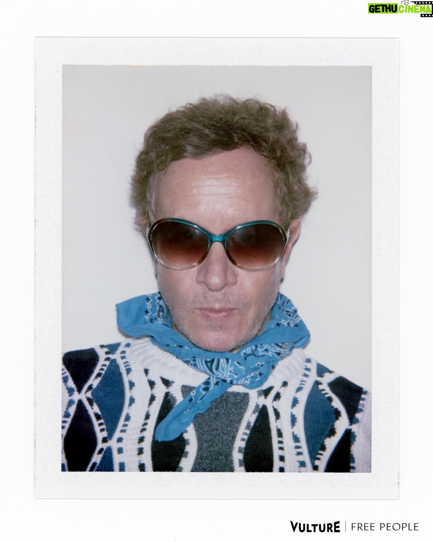 Pauly Shore - 1.5K Likes - PAULYAMORY ❤️❤️❤️❤️ THE COURT JESTER’s @paulyshore in our #Sundance Portrait Studio
Photo: @luquense