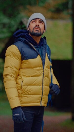 Pav Dharia Instagram - I come across lyrical works of art very rarely. This was one of them and I feel so lucky to have been a part of this project. @jussworldwide wrote an exceptional song that @mixsingh approached me with. Him being one of my favourite producers of course I said yes to singing it. 

As soon as @directorshubhsandhu heard the song he wanted to direct the video, but of course I also needed my right hand @rohitnegah to carry most of my stress. They both did a tremendous job directing us and on top of that, organising everything in such short notice - this project wouldn’t have happened without em. 

@tibiandco made us look the right age, the right style, at the right location and at the right time as always. @vashishtmayank71 played both the lawyer and the bts gig really well and of course prabhxbrar genuinely looks like she hates me by the end of it, which is pretty good for a debut!

I hope this hits you in the feels just like it hit me - Sikhlé

Link in bio.

Singers: @pavdharia ft. @jussworldwide 
Lyricist: @jussworldwide
Music: @mixsingh
Directors: @directorshubhsandhu @rohitnegah
Styling: @tibiandco
Actors: prabhxbrar @vashishtmayank71
Editor: @the_bling_official