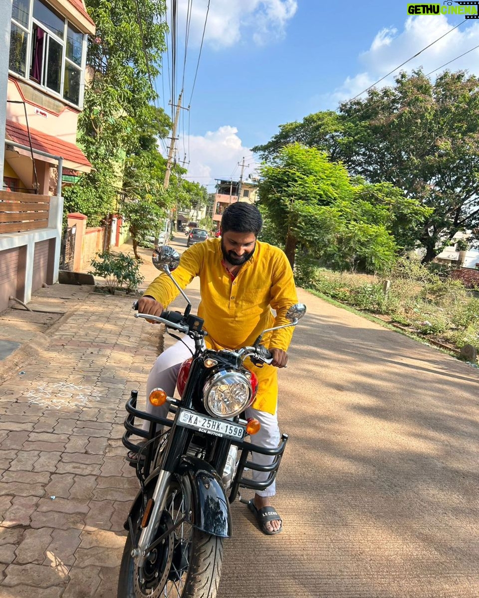 Pavan Wadeyar - 1.2K Likes - The @royalenfield emotion is truly priceless 👌🏼👌🏼👌🏼 congratulations on this new bike brother @Nagaduttawadeyar