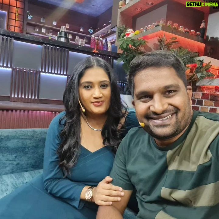 Pavan Wadeyar - 689 Likes - ❤❤❤... We are Looking great chinni @apekshapurohit