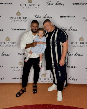 Pavel Berky Instagram - Ještě pro Vás máme takové malé ohlédnutí za naším akčním týdnem na @kviff ❤️🥳

1. Momentka z přehlídky @zuzanalesakcerna_designer
2. Boomerang z prvního záběru, co jsme točili pro @rohlik.cz 
3. Návštěva @tempus_design lounge v @spahotelimperial 
4. Vynikající večeře v pop-up @sasazu_restaurant 
5. Uvedení kolekce @olympijskytym & Jana Černého 
6. Osobitá přehlídka @debbie_brown.factory 
7. Krásná aktivace @orlencz 
8. @adela_gondikova & @jirkalangmajer jako překvapení večera na @cartecgroup_com v nádherných zrekonstruovaných prostorech @cisarskelazne 
9. Velmi inspirativní diskuze @forbescesko 
10. Skvělá afterparty Forbes v jeskyni @grandhotelpupp 

No, zažili jsme toho ještě mnohem víc, potkali spoustu skvělých lidí, ochutnali moře dobrého jídla a pití a už se nemůžeme dočkat, až se příští rok vrátíme a doufám, že i třeba s nějakým vlastním projektem ❤️

Děkujeme moc za pozvání @rohlik.cz i všem, díky kterým jsme mohli navštívit další akce a program Kviffu! Fakt jsme si tu první návštěvu festivalových Varů užili! ❤️
•
•
•
#kviff #karlovyvary #rohlikcz #berky #pavelberky #mattpardus #kviff2024 #kviff58