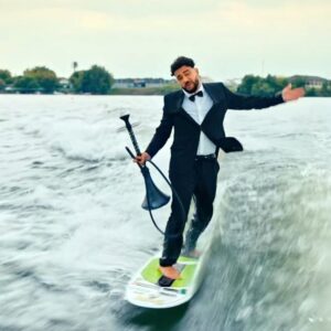 Pavel Hoodyakov Instagram - Performance masterclass by @timatiofficial x @zaurzaseev 🌶🏄🏻‍♂️ #hoodyakovproduction #начиле