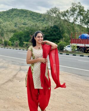 Pavithra Janani Instagram - More privacy 
More solitude
More peace ❤️

#simplymyself☺