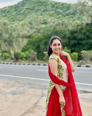 Pavithra Janani Instagram - More privacy 
More solitude
More peace ❤️

#simplymyself☺