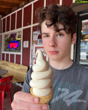 Paxton Booth Instagram - I turn 14 tomorrow. Starting the party early🍦