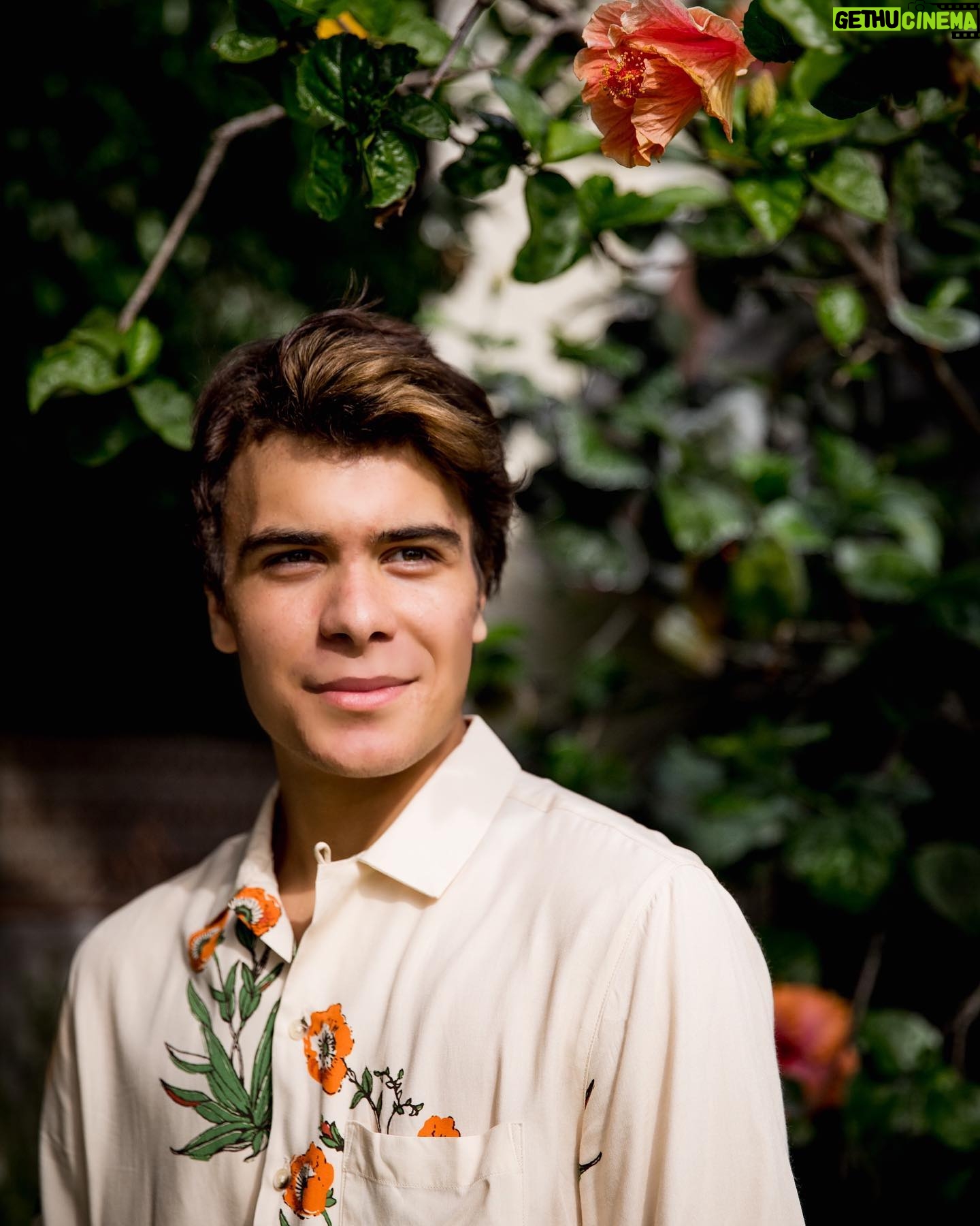 Pearce Joza - 60.4K Likes - from now on I am going to match my clothing with different plants
p.c. @gandolphoto