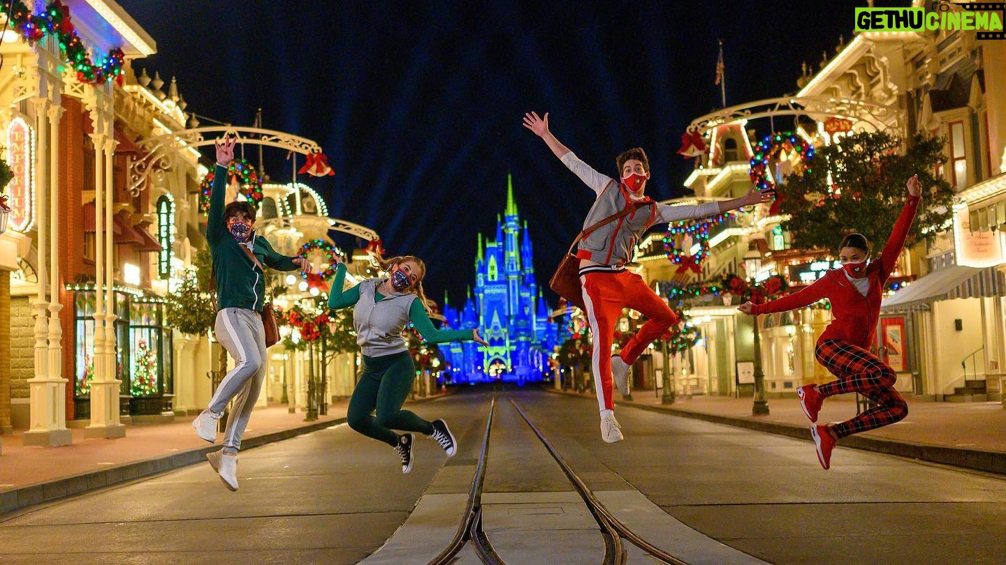 Pearce Joza - 46.9K Likes - Disney Holiday Magic Quest 🪄
Coming Dec 4!!! 🎄 🕎 #MagicIsHere
