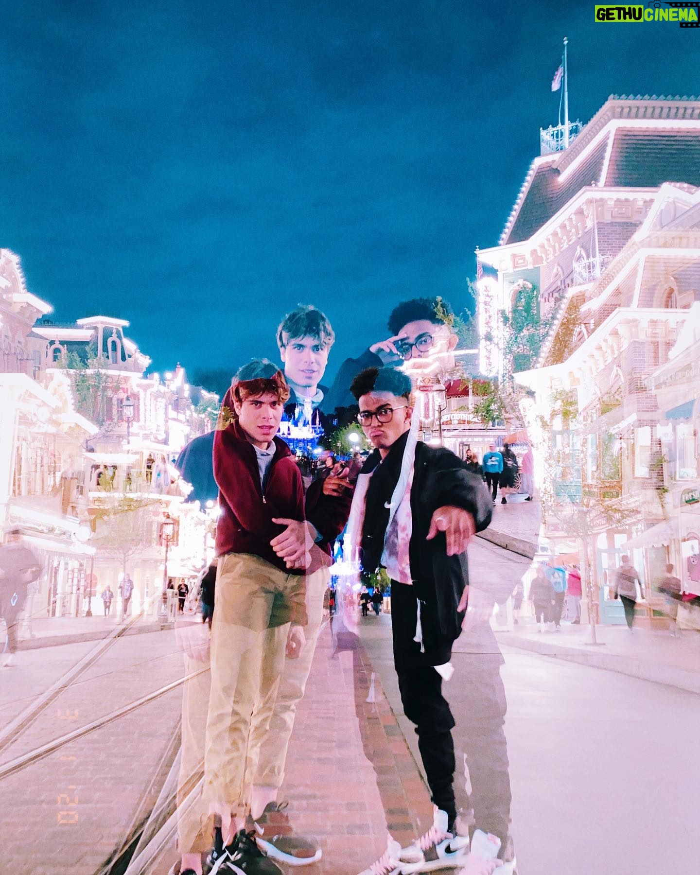 Pearce Joza - 45.5K Likes - disneyland!