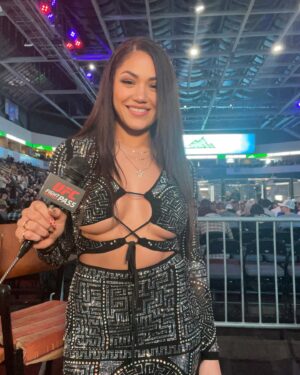 Pearl Gonzalez Instagram - It’s FIGHT WEEK.. #UFC303 is HERE!!

I’m so excited to be working with @ufcfightpass and celebrating all of the festivities this week💃🏻🙌🏼👊🏼

Can’t wait to dress up.. Which look is your favorite?? 🤪

If you’re in Vegas stop by and say hi! :)

#UFC #ufcfightpass #HOF #FanExpo #internationalfightweek #ufc303 #ppv