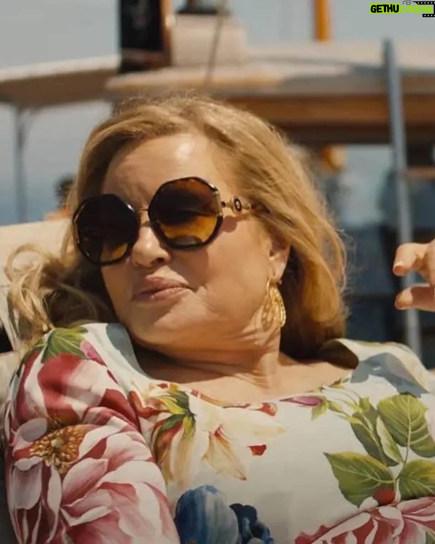 Pearl Liaison - 110.6K Likes - “These gays are trying to kill me!” @jennifercoolidge @thewhitelotus
