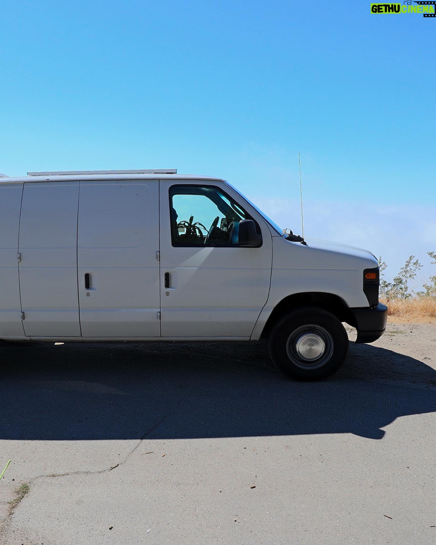 Pearl Liaison - 61K Likes - I might be addicted to building glamper vans 🤫
Powered by @renogysolar
#renogyempowered
#renogypartner