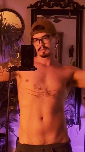 Pearl Liaison Instagram - image id: desperate baby b*tch needs attention 🥺