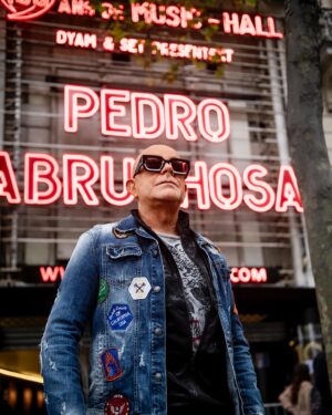 Pedro Abrunhosa Instagram - Algumas imagens após o inenarrável espectáculo em Paris. 🇫🇷 Fotos de @ritacarmo_photography @hugo_abu @eric_ferreira77