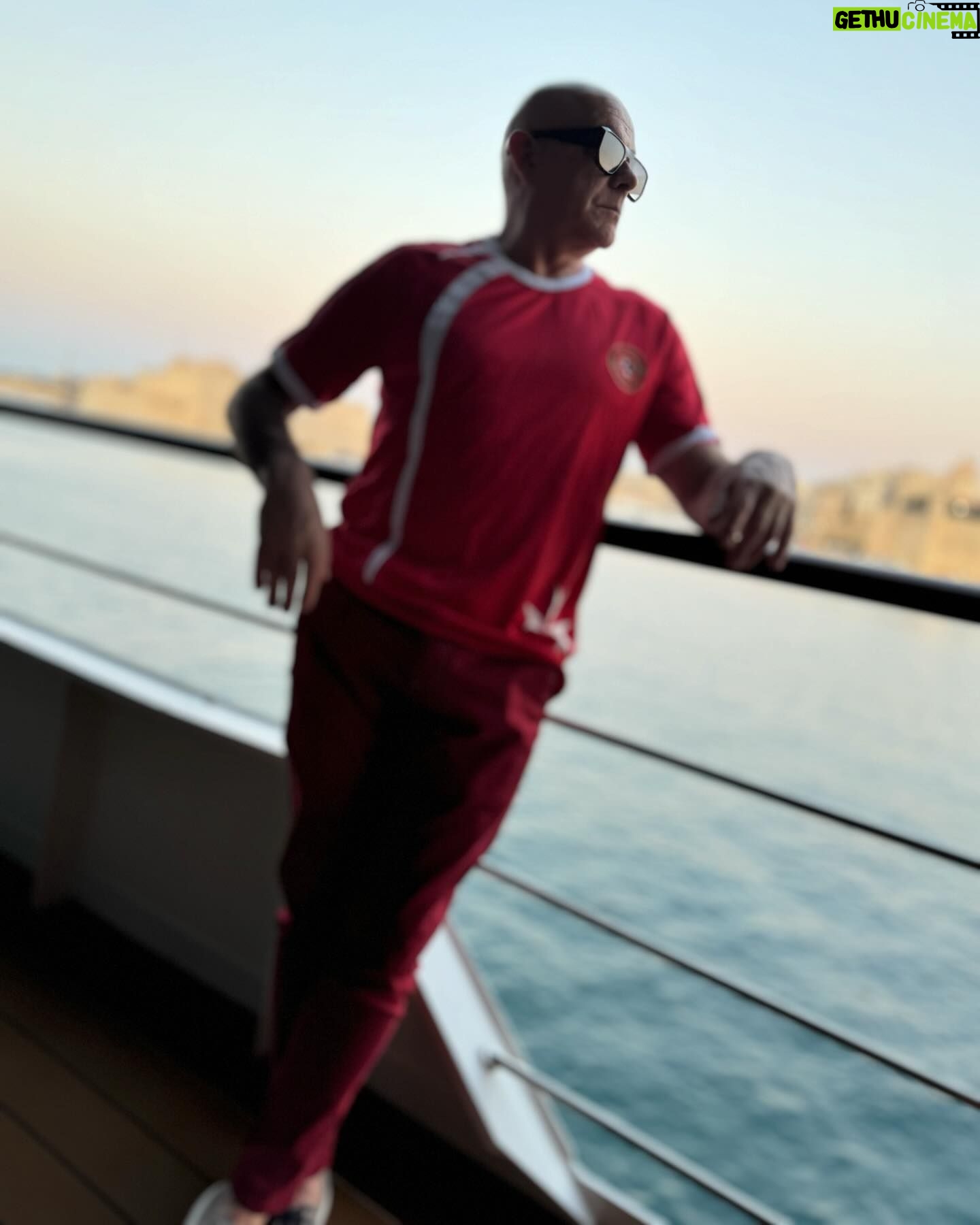 Pedro Abrunhosa - 5K Likes - À espera de Godot.
Malta.🇲🇹