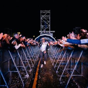 Pedro Abrunhosa Instagram - Fafe: onde noite e encantamento se cruzaram.🔥 Melhor do que qualquer descrição, vê as filmagens :))🔥🔥😎Obrigadoooooooo a tos@s!! @municipio_de_fafe @aliciaamusica Fotos de @catarinarocha_photography