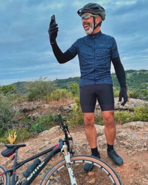 Pedro Alves Instagram - 📸 Apanhado a desinfluenciar 😜
#agostinholindo #desinfluencer
@bikezonesetubal_sempreapedalar
