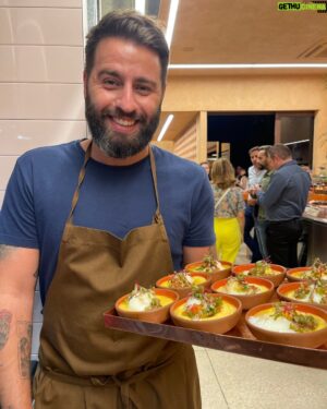 Pedro Beloniel Instagram - Ontem rolou evento para minha grande parceira @celdom_oficial para a DW23. 

Encontros incríveis e muita comidinha boa, com os melhores equipamentos que um Chef pode querer. 

Foi bom demais!

#ChefPedroBenoliel #CeldomOficial #DesignWeekSP #DesignWeek23 #Chef