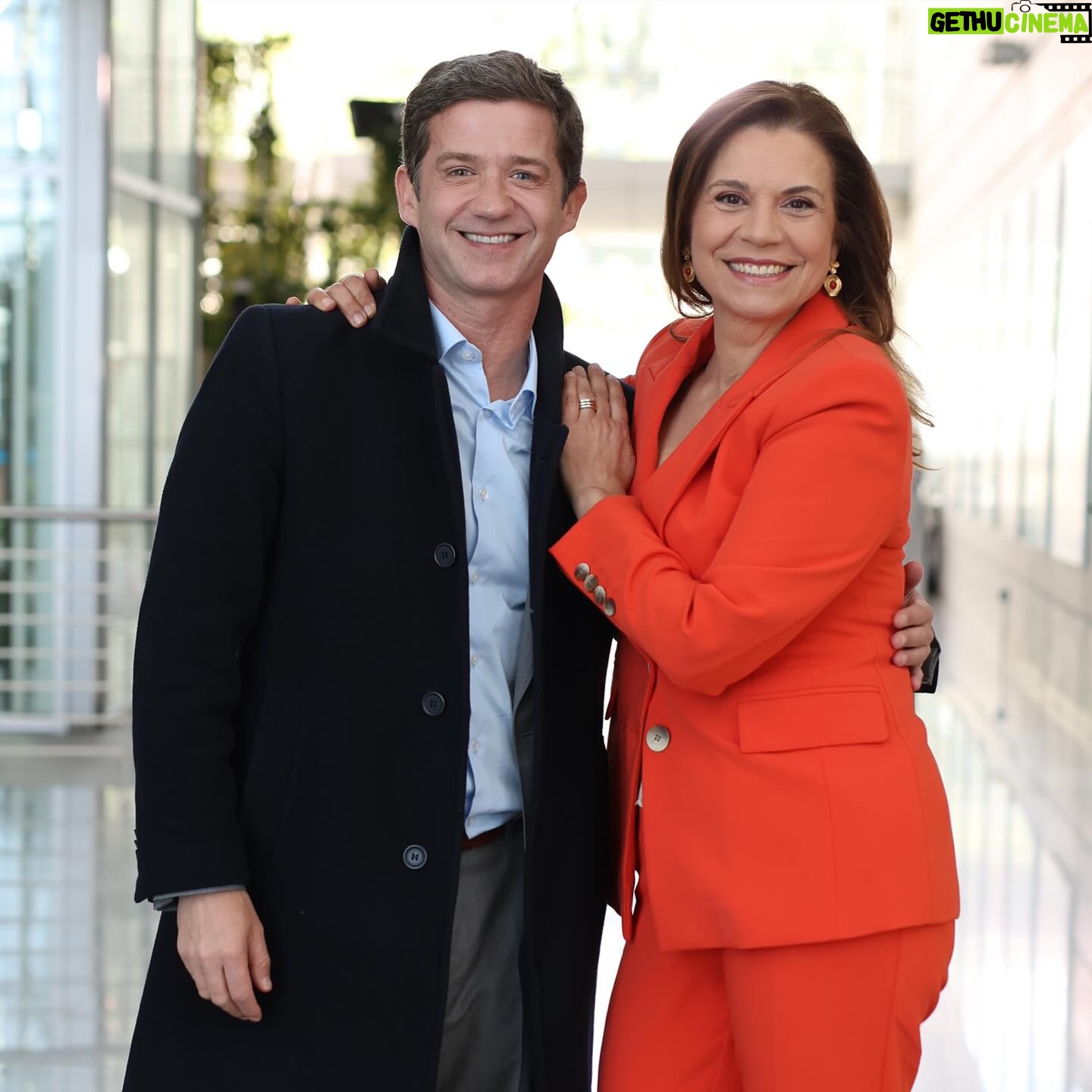 Pedro Granger - 3 Likes - E jĆ” cantavam os Xutos: As saudades que eu jĆ” tinha da minha Conceiçãozinha , bem disposta como euā¦
š· @ruivalido
#PedroGranger #Conceicaolino #Obvio #agenciaObvio #Televisao #Reencontros