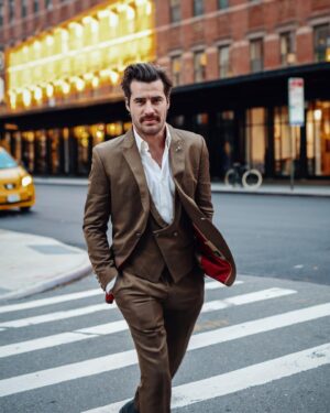 Pedro Sousa Instagram - Se ontem trouxemos o estilo, hoje é multa por excesso. @iemmys