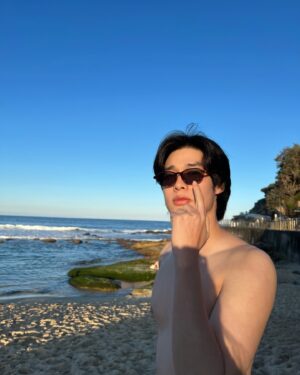 Peemapol Panichtamrong Instagram - Beach, please 🍑🥴