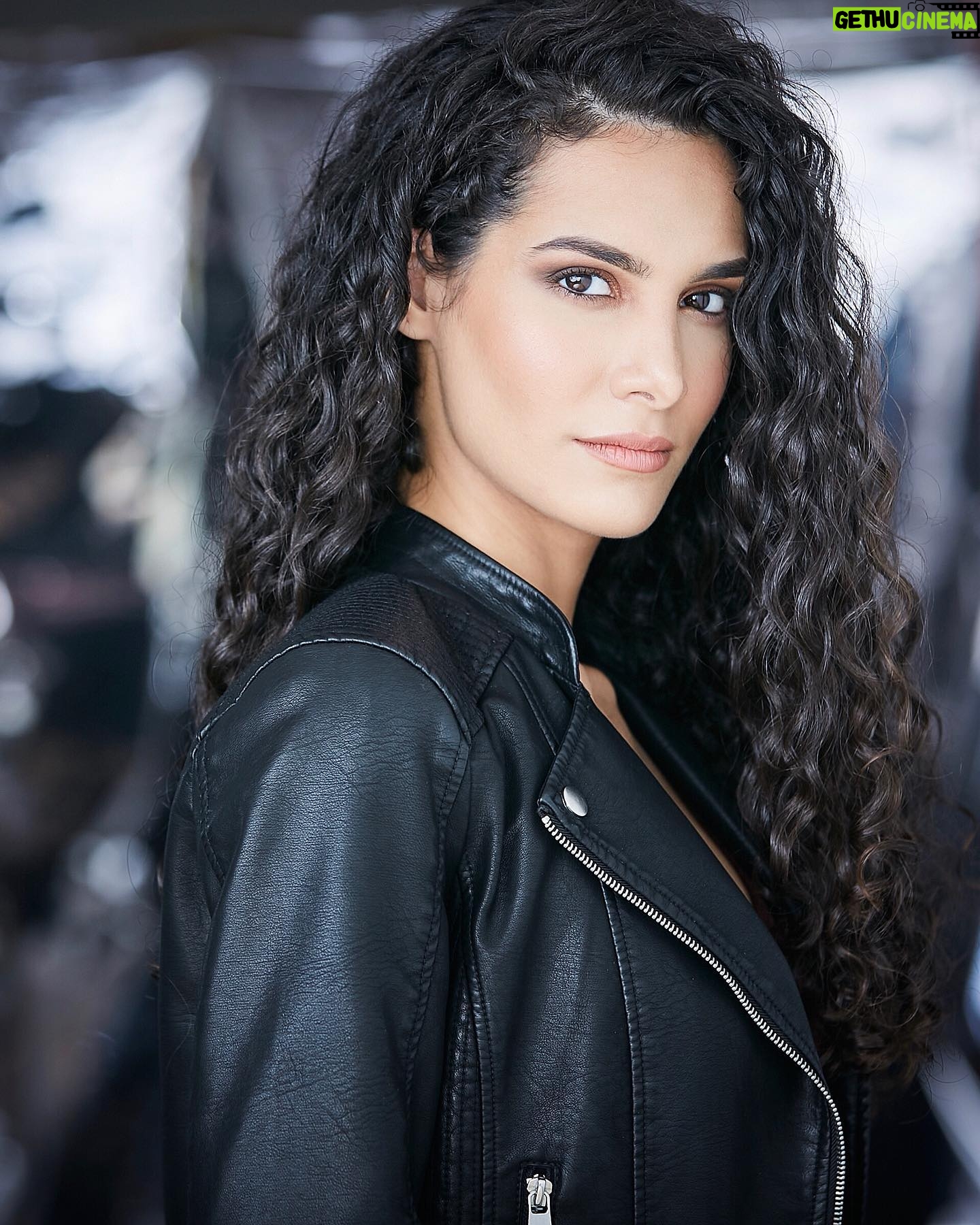 Pegah Ghafoori - 1.4K Likes - New sheriff in town, boys.
@lmacdonaldphoto
@ltbeautyy
#actorheadshots