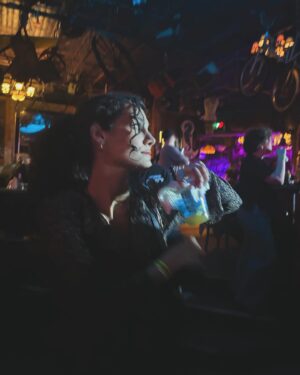 Pegah Ghafoori Instagram - We’re halfway through filming! Give me your best season 3 predictionsss👇🏼