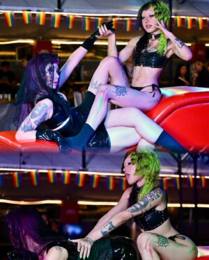 Pemika Wongsurakarn Instagram - More Like Freedom Life 🖤🍒🖤🍒
✍🏻 @mr.pinman
💚 @sadsadthings.avi 
💜 @destroy.angel.bondage 
💒 @colonze.official 
📸 @emperorsss