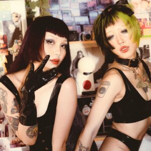 Pemika Wongsurakarn Instagram - Porcelain Dolls with Black Latex 🙇🏼‍♀️🙇🏻‍♀️🖤✨

🙇🏼‍♀️ @sadsadthings.avi 
🙇🏻‍♀️ @destroy.angel.bondage 
📸 @pawaris.jiam 
📍ART HOUSE 33 Studio