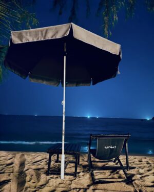 Pemika Wongsurakarn Instagram - Night Beach 🏝️⛱️🚬

📸 @darksnap.s
