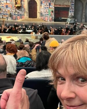 Penny Smith Instagram - One of my favourite dates in the calendar. The opening night of the @operahollandpark season. #tosca @jamesohp …….